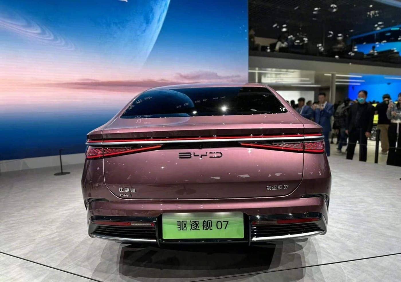 byd destroyer 07 phev Autos Rodando BYD Destroyer PHEV stop