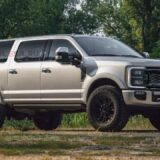 Ford Excursion 2025 lateral