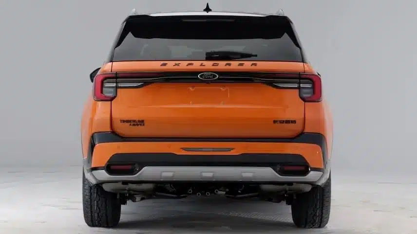 ford explorer raptor 2 Autos Rodando Explorer Raptor atras
