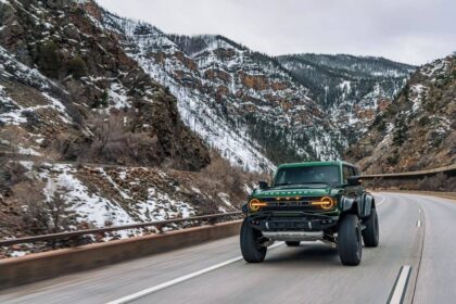 Ford Bronco Velociraptor