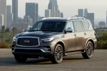 Infiniti QX80 2024 frente