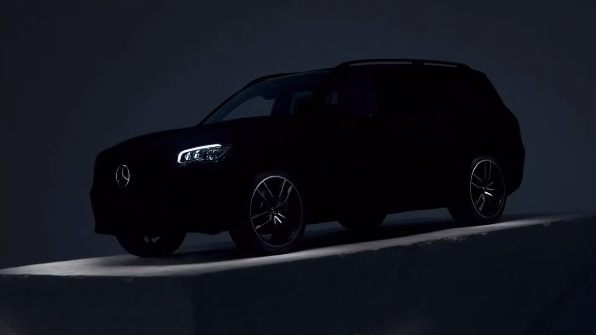 Mercedes GLS 2024: Un adelanto antes de su debut en abril 1 Mercedes GLS 2024