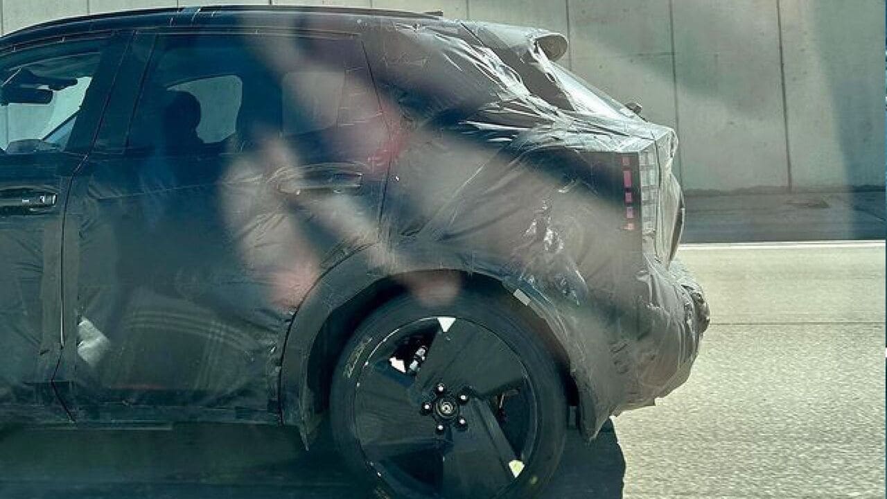 nissan kicks 1548502 Autos Rodando Nissan Kicks camuflado lateral