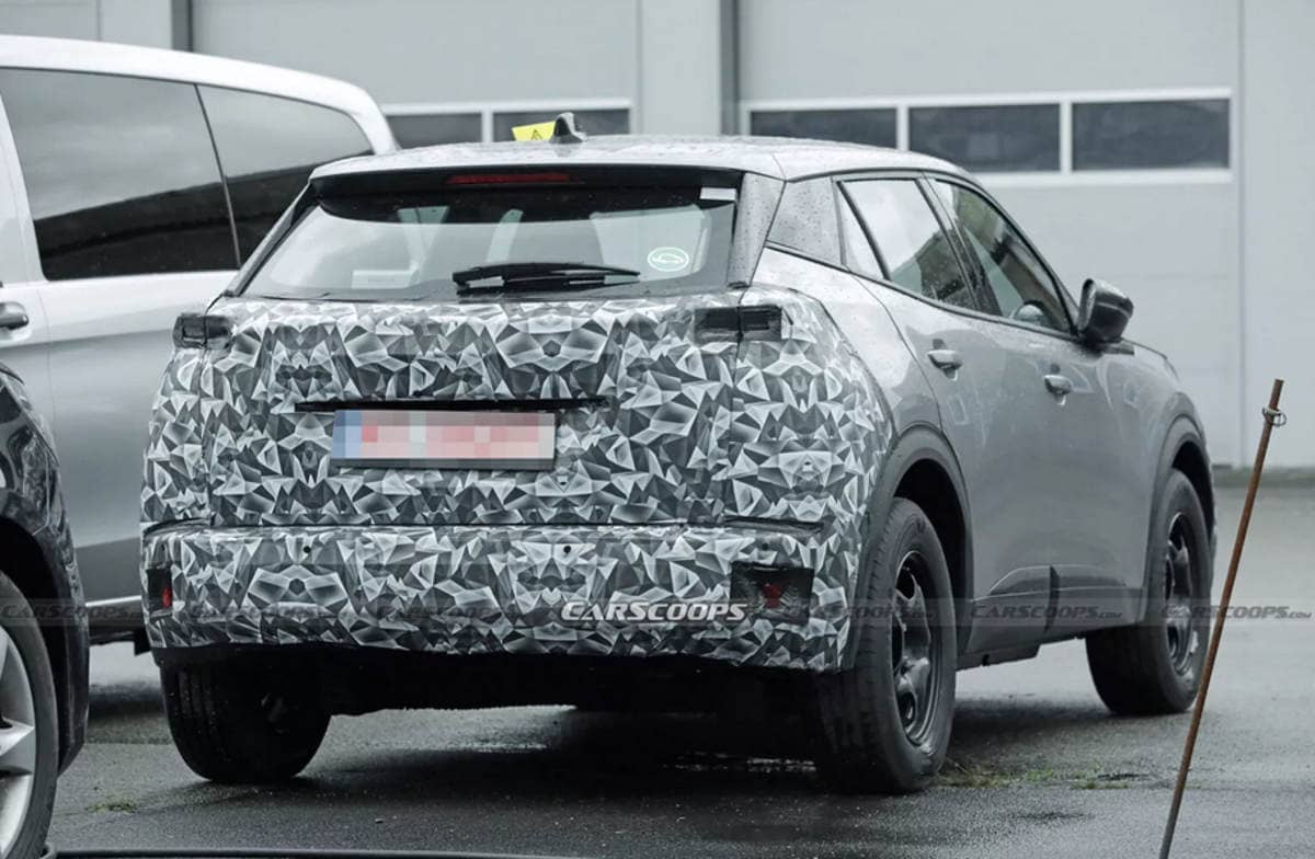 peugeot 2008 2024 restyling 2 Autos Rodando Peugeot atras
