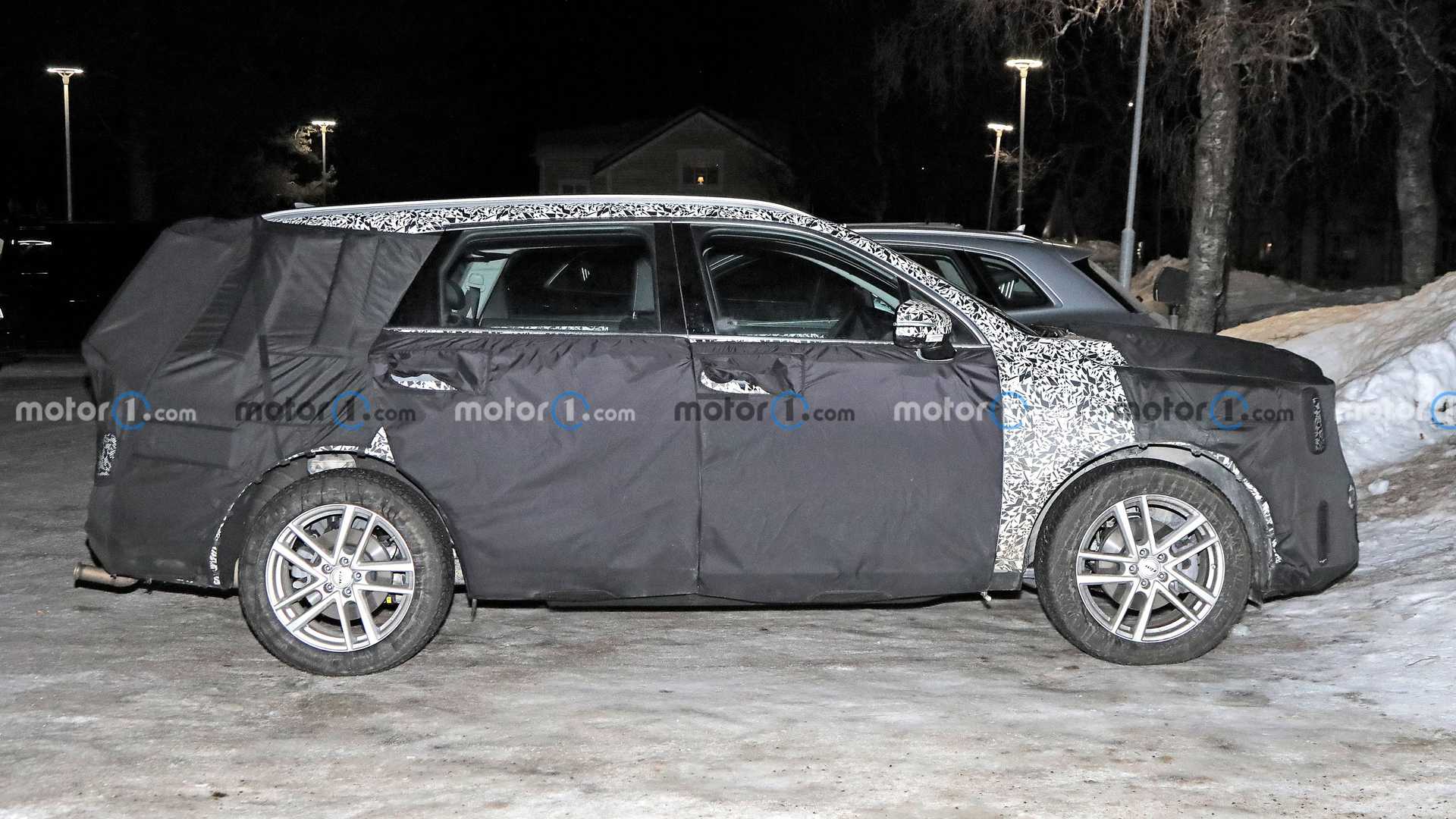 Kia Sorento lateral