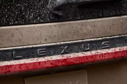Lexus GX 2024 teaser