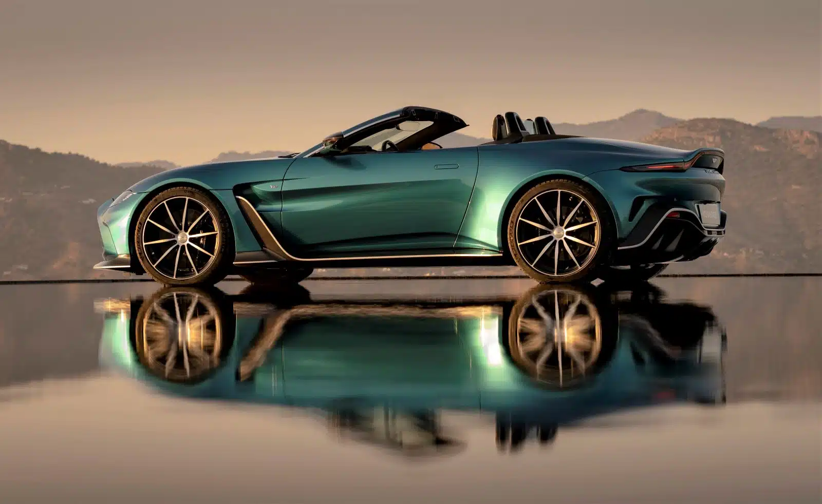 aston martin Autos Rodando Aston Martin