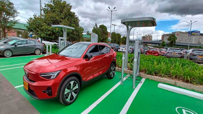 Centro Chía y Terpel: Inauguran estacion de carga para vehículos eléctricos 3 estacion-de-carga-para-vehículos-eléctricos-chia-cundinamarca