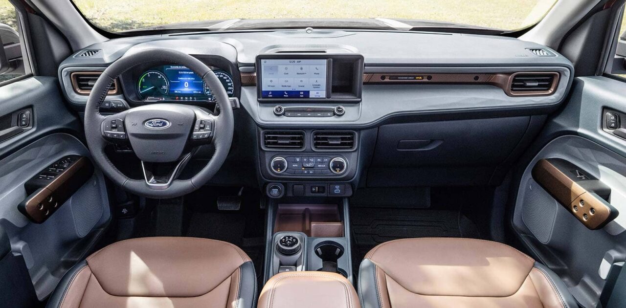 Ford Maverick Híbrida interior