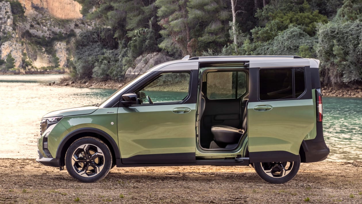 Ford E Tourneo Courier lateral
