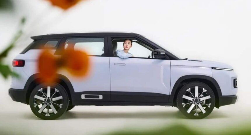 Geely Icon Protagonist 2023 lateral