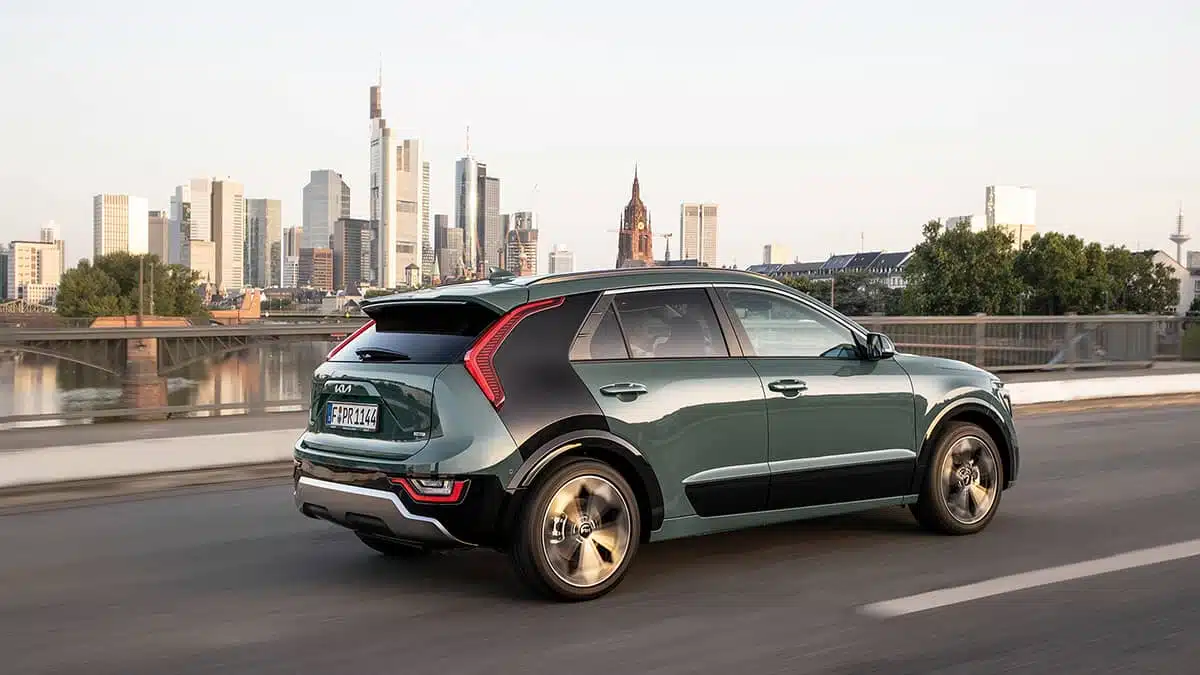 kia niro 2024 hibrido_01 Autos Rodando