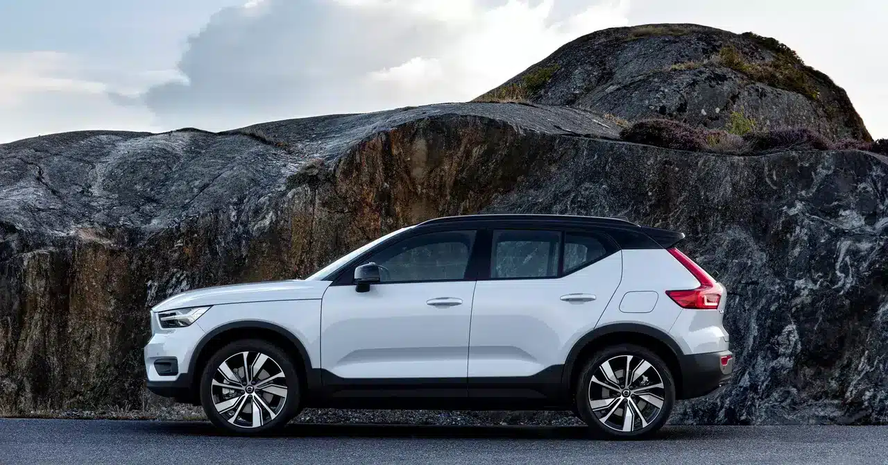 Volvo XC40: Un líder indiscutible en ventas en su segmento en Colombia 1 Volvo XC40 lateral