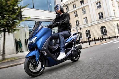 Yamaha NMAX 125 azul