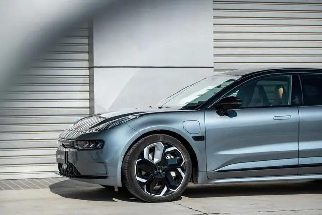 Zeekr 001, El EV con baterías CATL que supera los 1000 km de autonomía. 1 Zeekr 001 frente corto