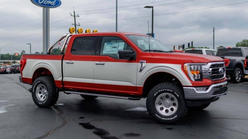Ford F-150 de BFP roja