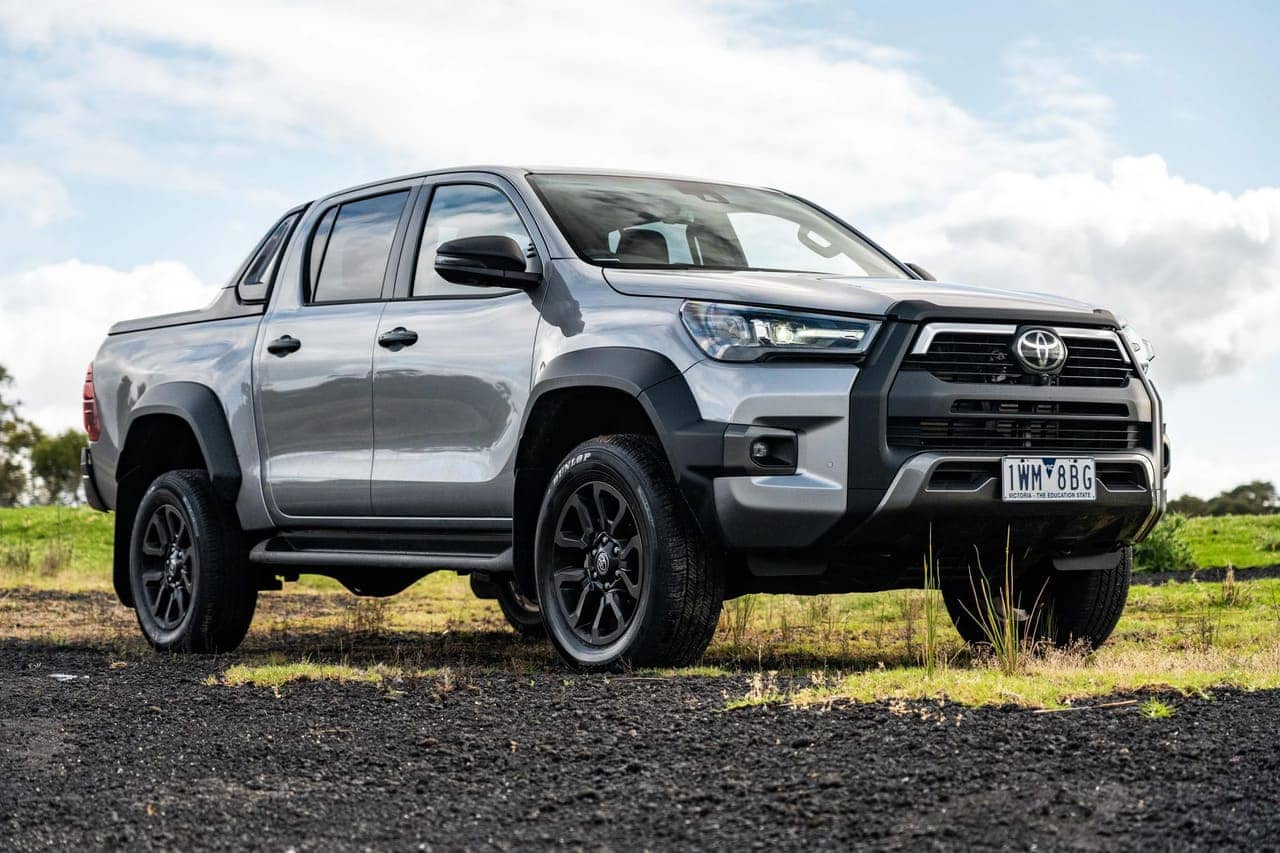 2023 toyota hilux Autos Rodando Toyota Hilux