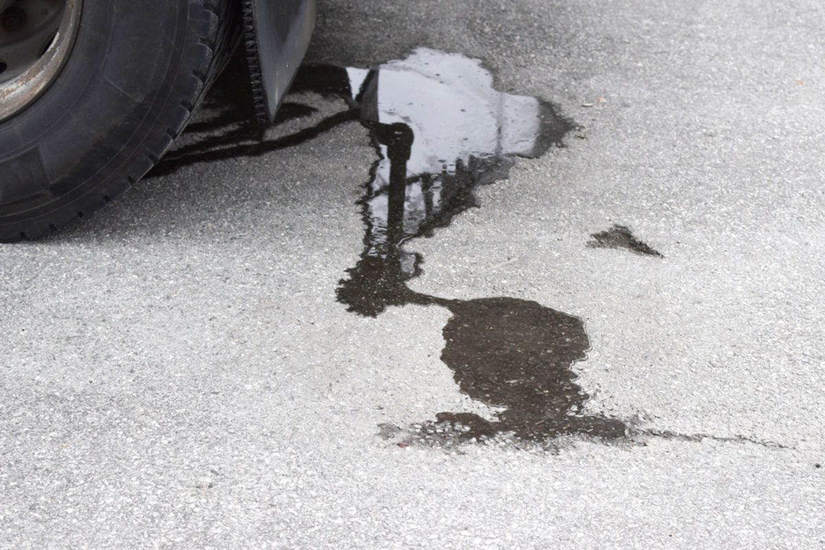carro pierde agua