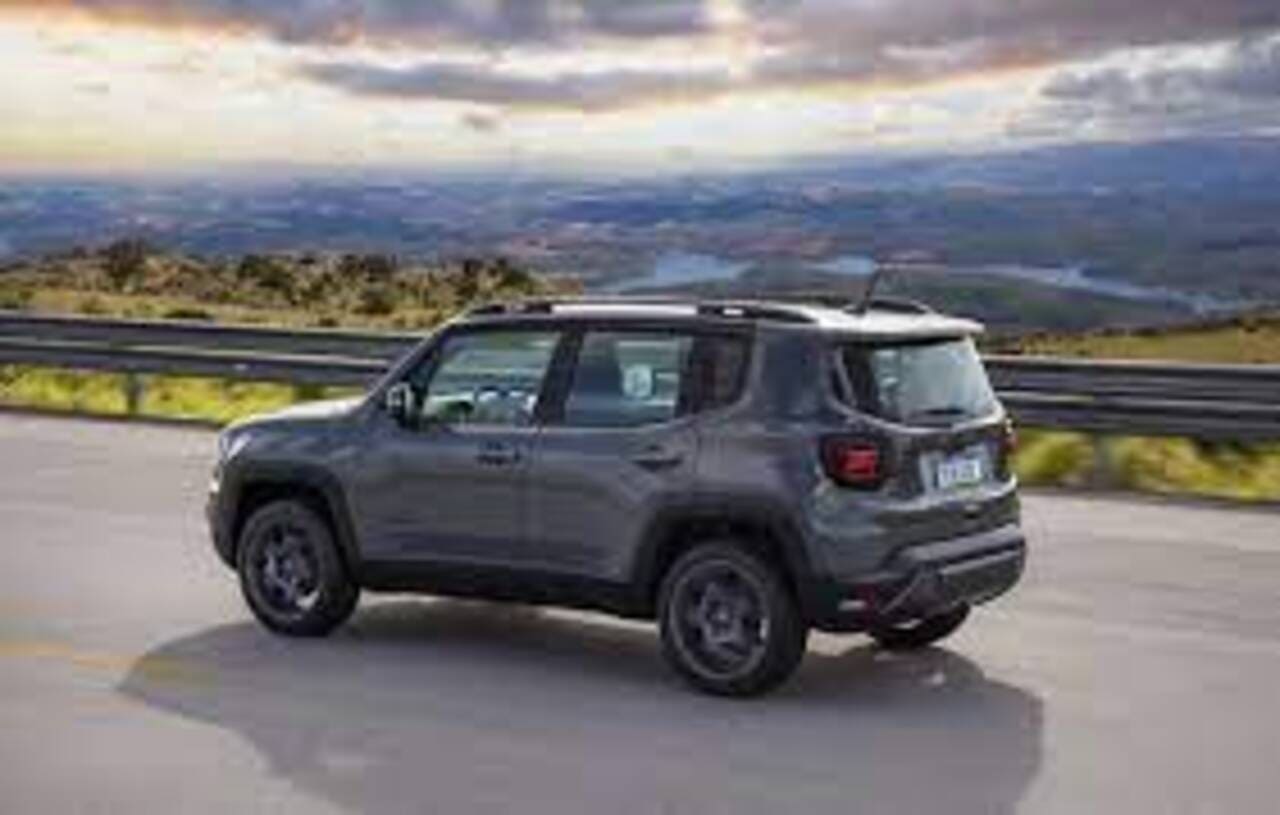 Jeep Renegade 2026: Una versión BioHybrid en Camino 2 Jeep Renagade 2023 lateral