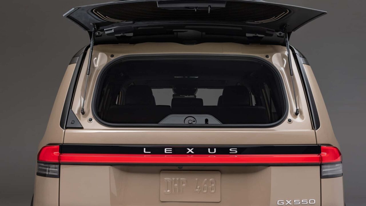 Lexus GX hermano del Toyota GX porton