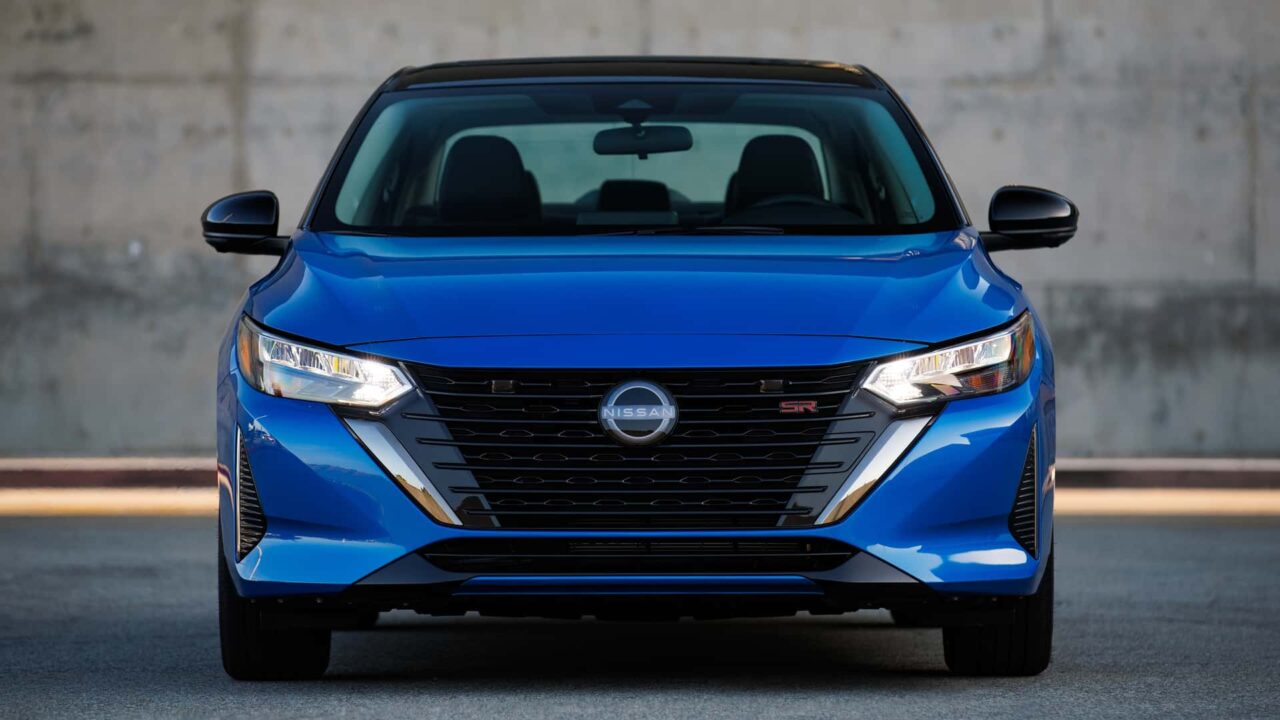 ᐅ Nissan Sentra 2025 Nuevo diseño y ajustes de alta gama