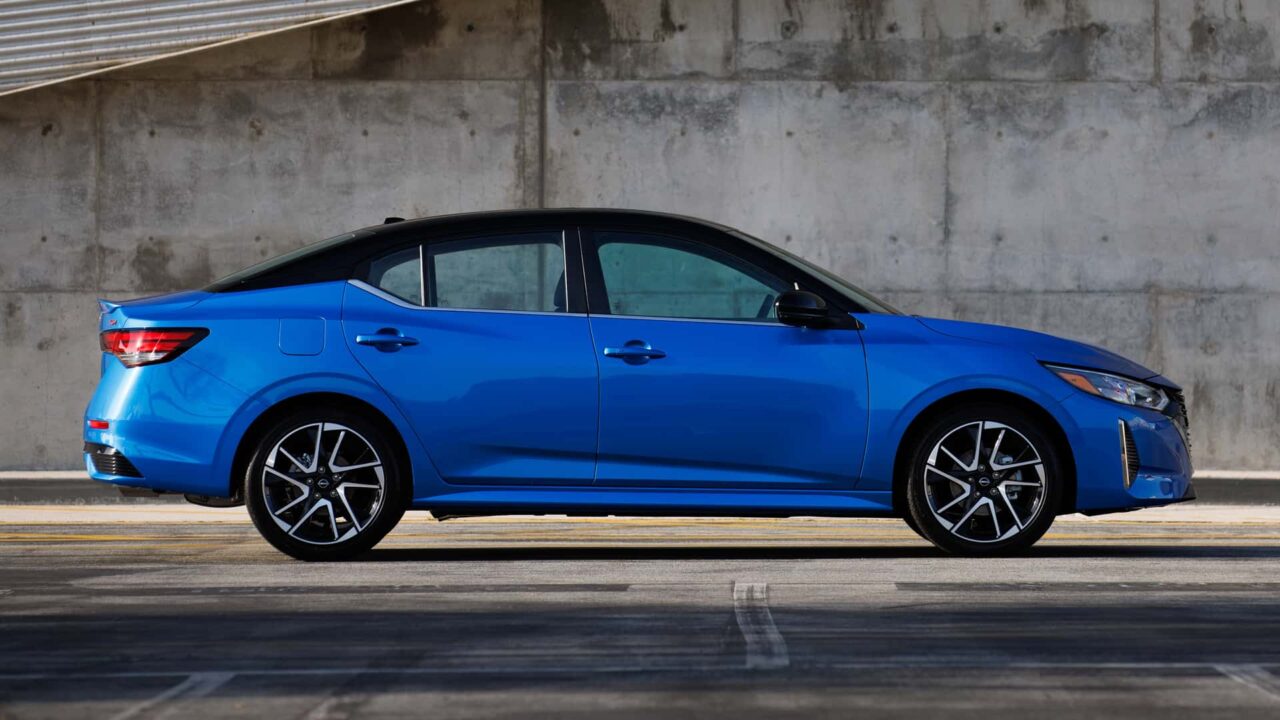 ᐅ Nissan Sentra 2024 Nuevo diseño y ajustes de alta gama