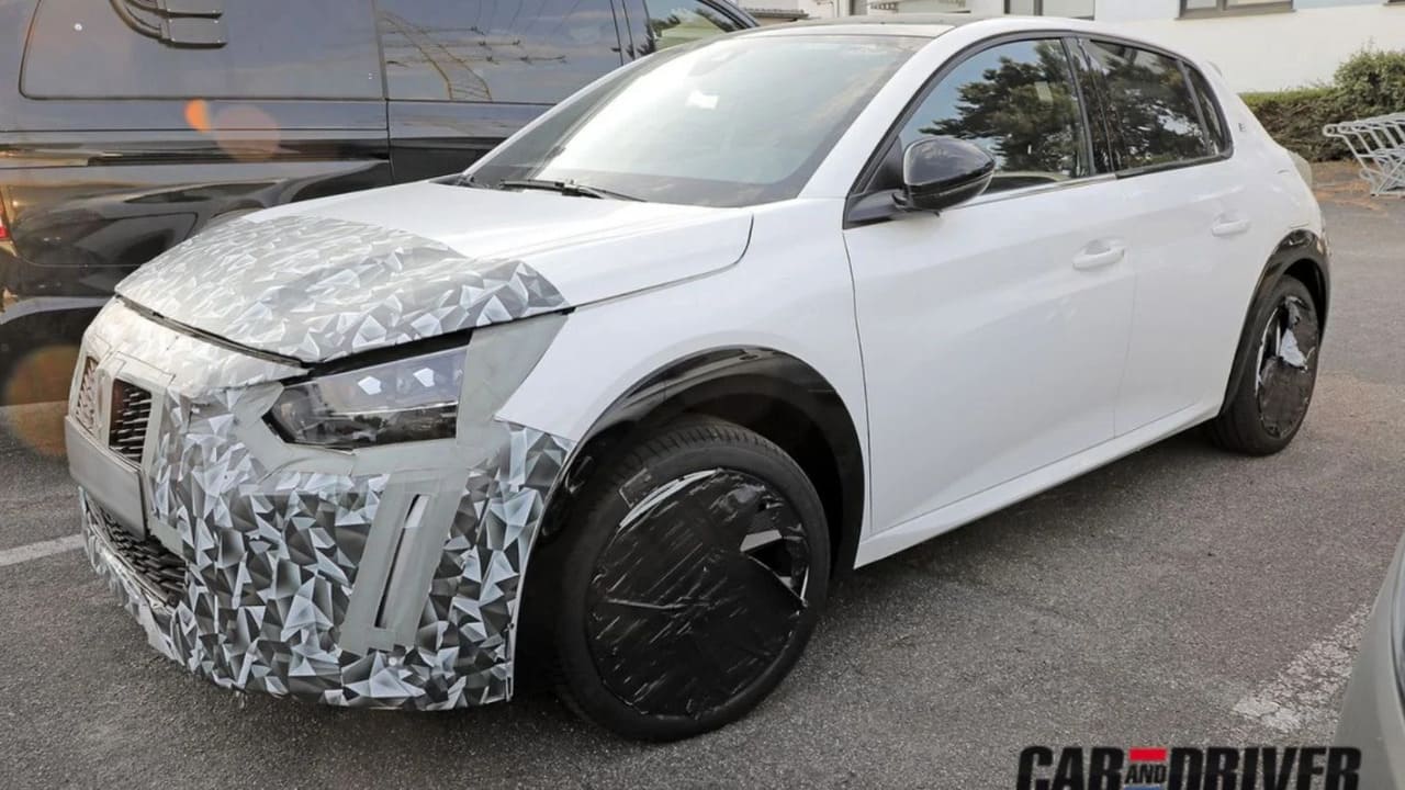 nuevo peugeot 208 2024 camuflaje Autos Rodando Nuevo Peugeot