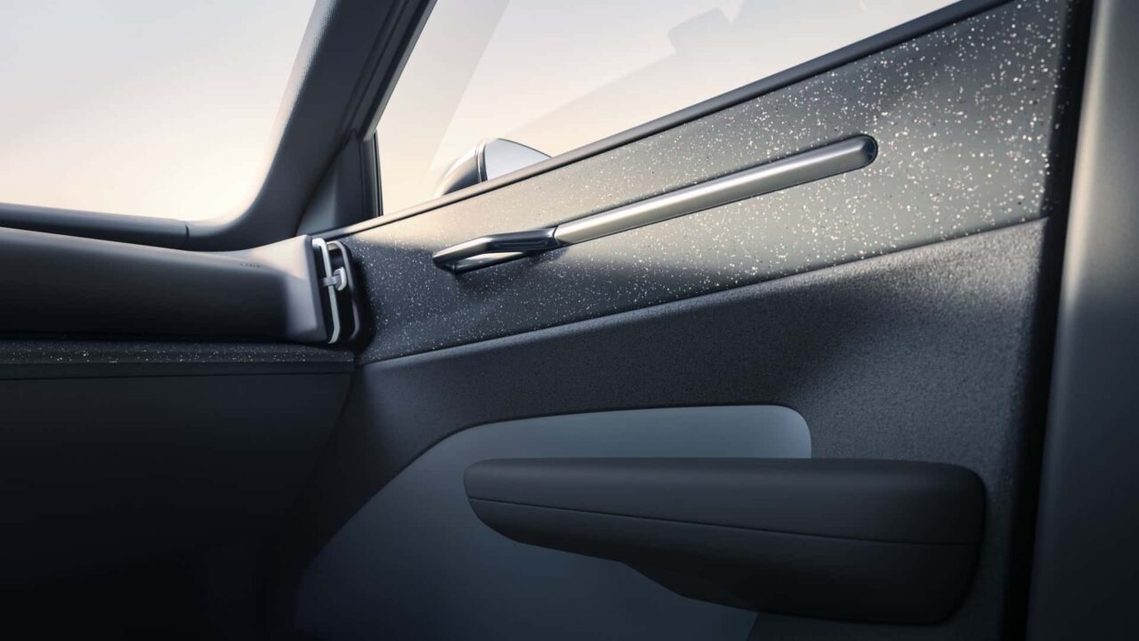volvo ex30 2024 interior_07 Autos Rodando Volvo EX detales de las puertas