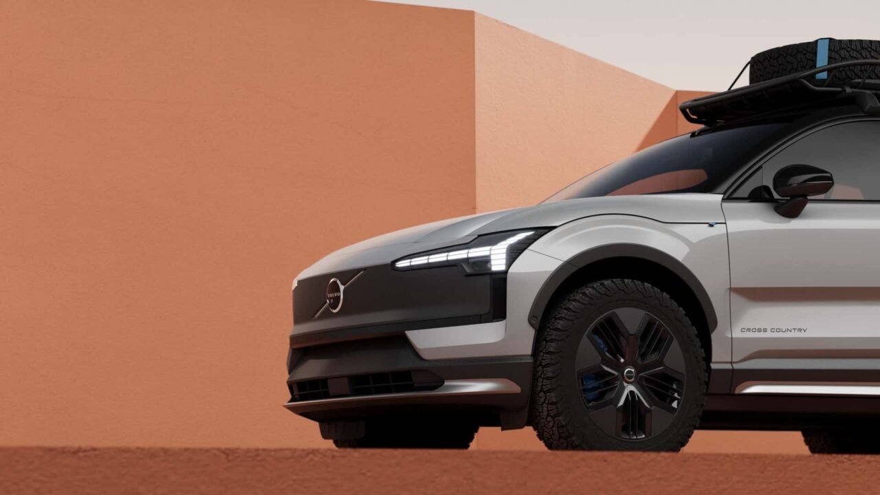 volvo ex30 cross country 2025_01 Autos Rodando Volvo EX Cross Country frente