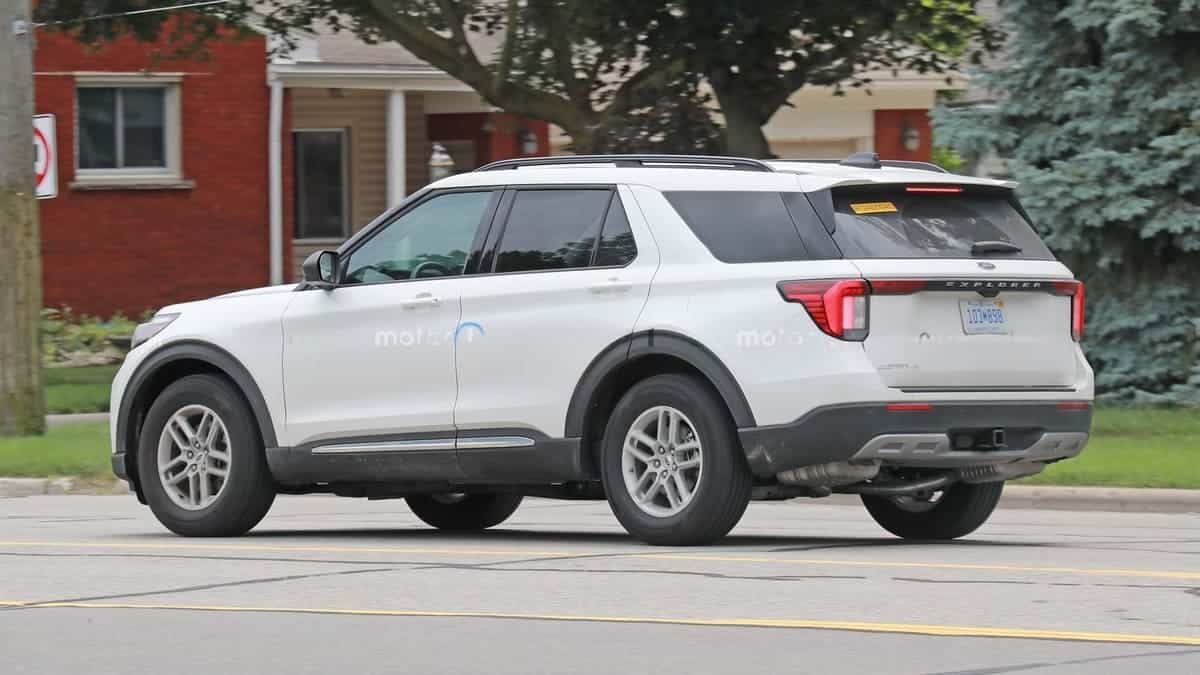 2024 ford explorer_02 transformed Autos Rodando Ford Explorer