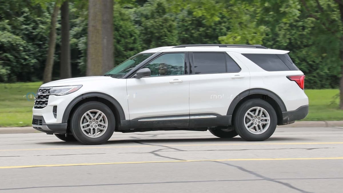 Ford Explorer lateral