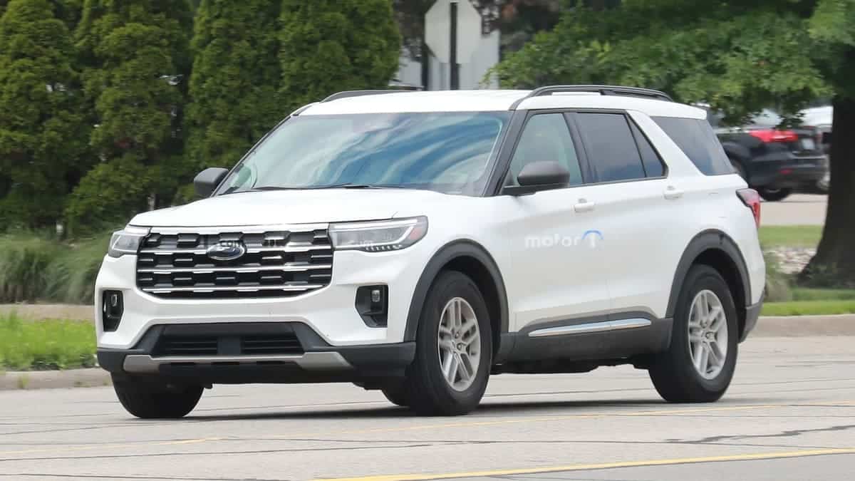 Ford Explorer frente