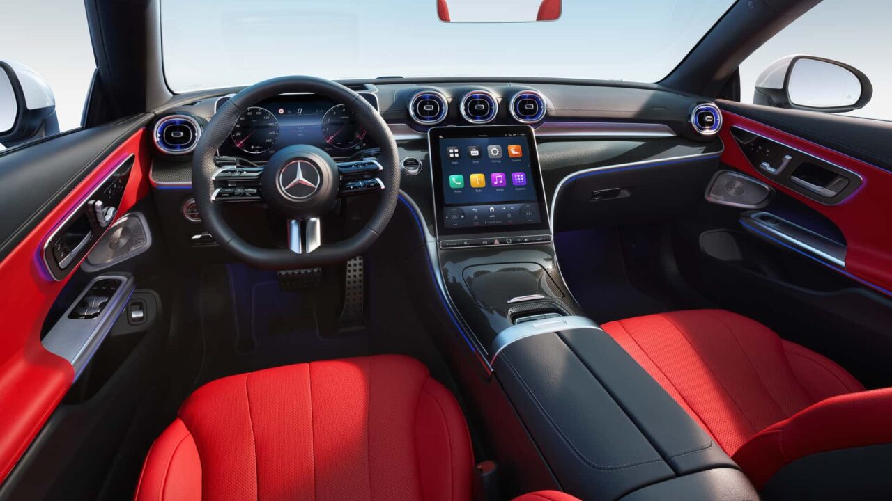 2024 mercedes benz cle cabriolet_02 Autos Rodando Mercedes CLE Cabriolet interior