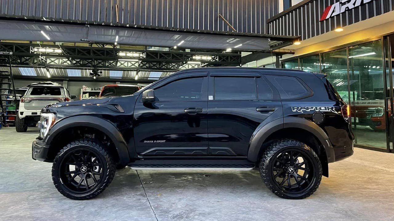 ford everest raptor 1 Autos Rodando Ford Everest y la F F Everest Raptor lateral