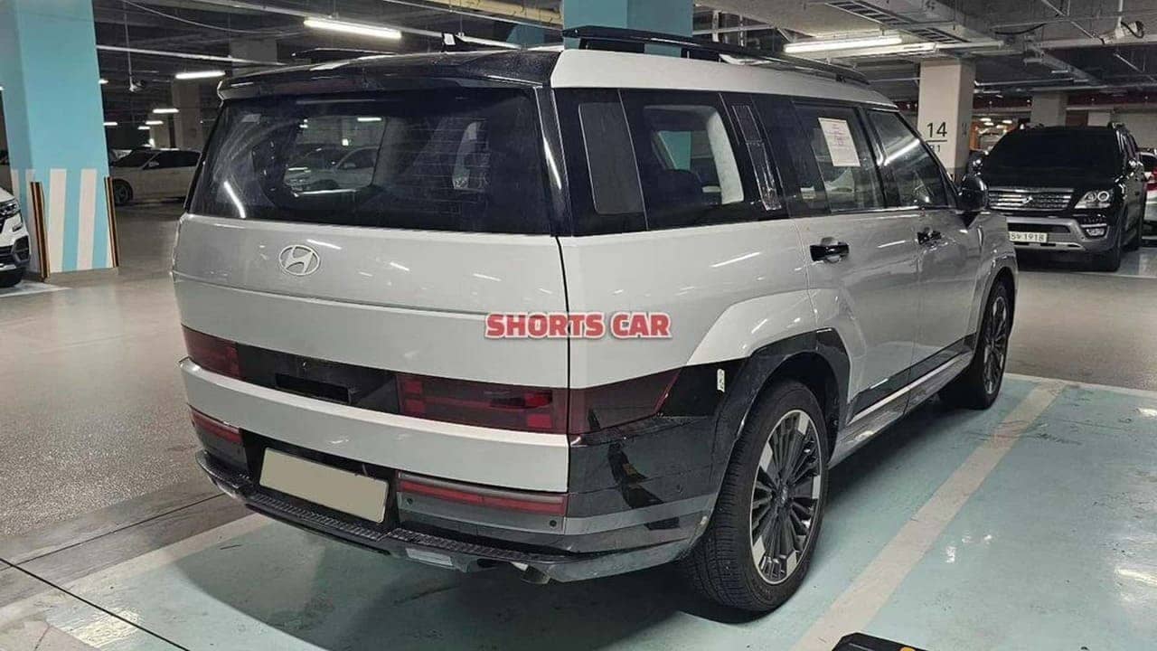 hyundai santa fe 2024 spy photo_01 Autos Rodando Hyundai Santa Fe por detrás