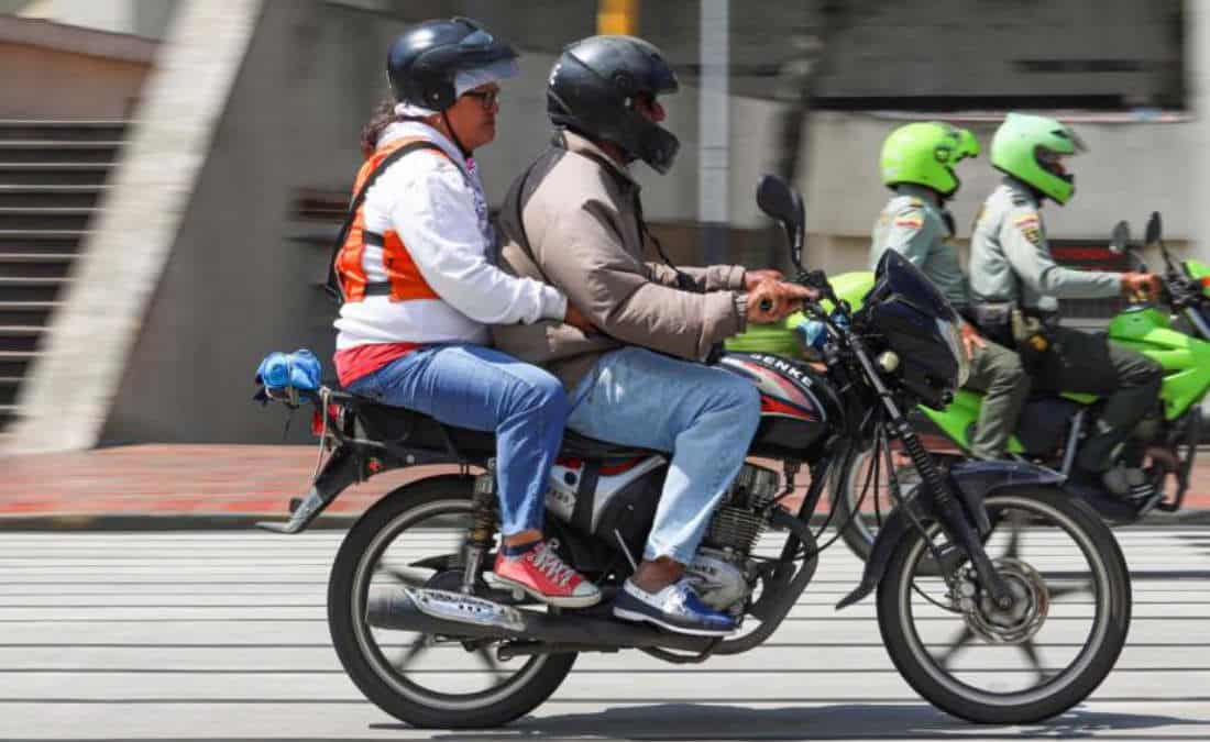 motos y Parrillero