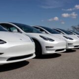 Vehículos eléctricos superan a los diésel en ventas por primera vez en Europa 3 Teslas