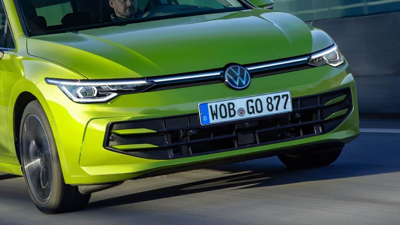 volkswagen golf restyling 2024 Autos Rodando Volkswagen Golf frente