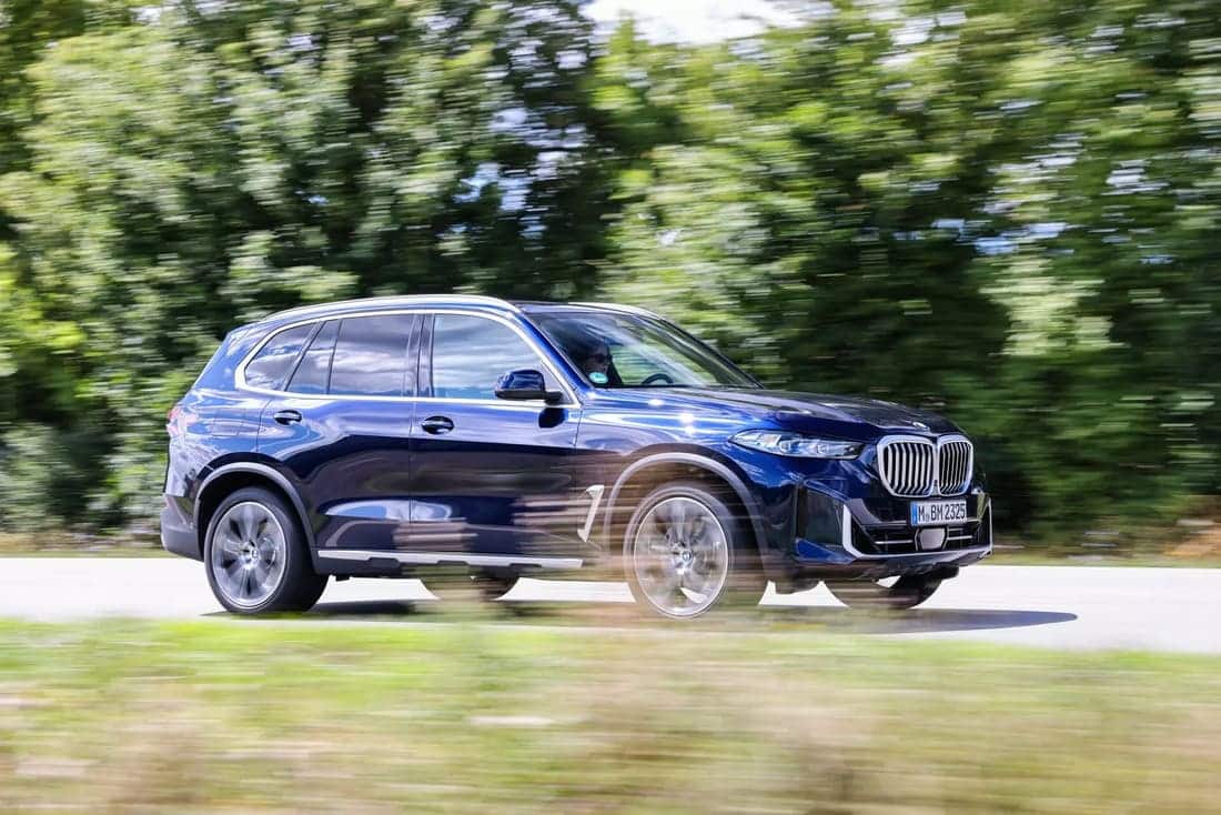 BMW X lateral