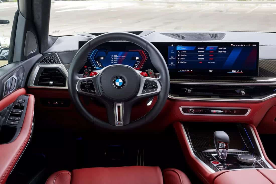 BMW X M interior