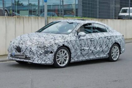 Mercedes CLA 2025 frente