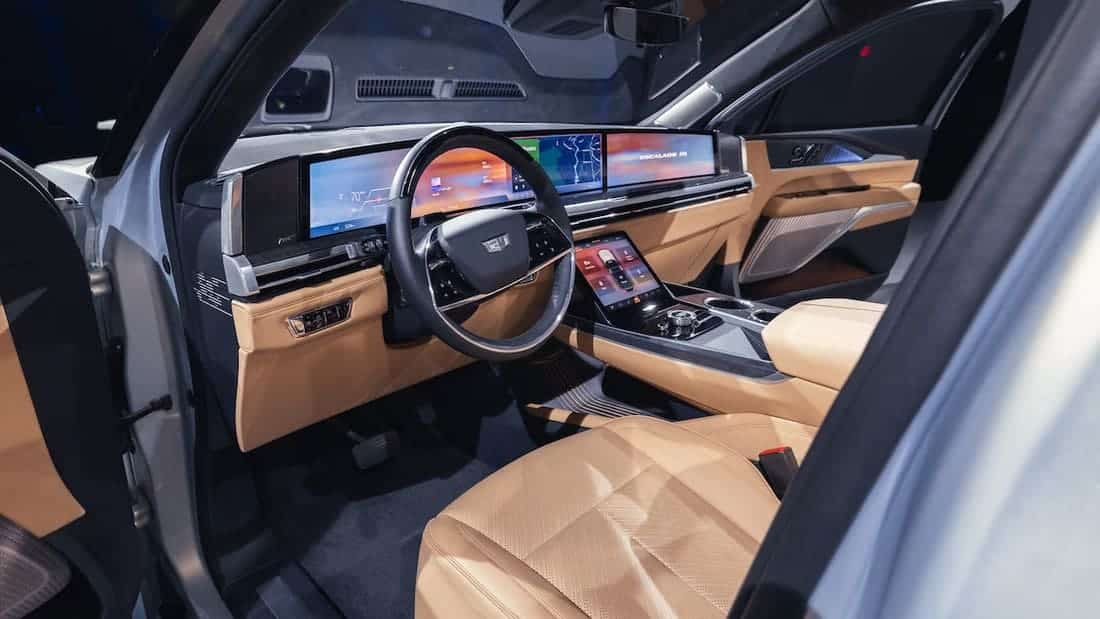 cadillac escalade iq driver cabin Autos Rodando