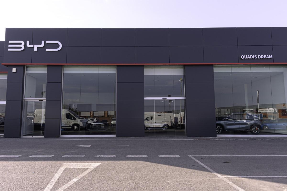 fachada_byd Autos Rodando BYD