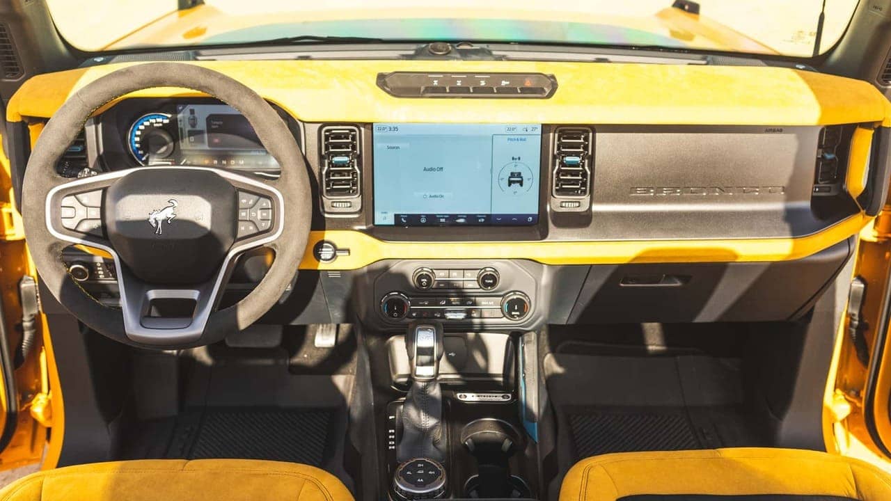 Ford Bronco by Manhart tablero