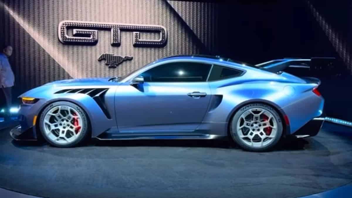Ford Mustang GTD lateral