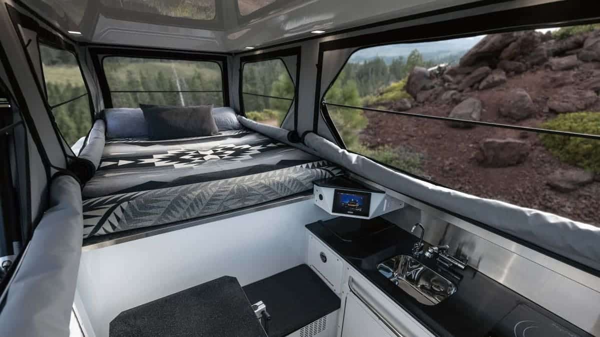 Hummer EV EarthCruiser interior
