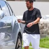 Conoce el deslumbrante SUV de Lionel Messi en Miami todo un Lujo 7 Lionel Messi y su Bentley Bentayga EWB en Miami