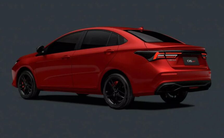 Omoda O5 GT lateral