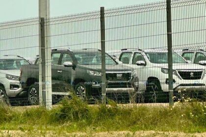 Peugeot Landtrek y Fiat Titano en planta Urugay