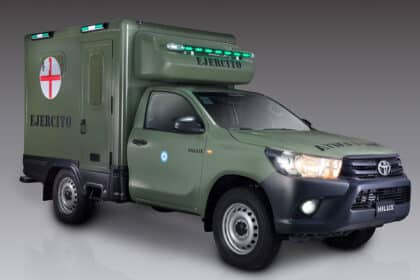 pick-up Toyota Hilux ambulancia ejercito